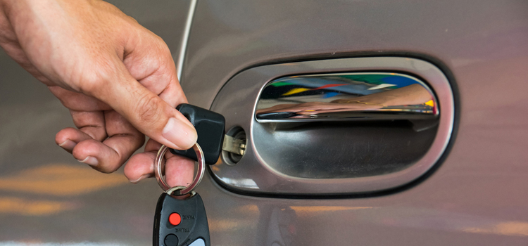 Car door lock repair in Mayflower Village