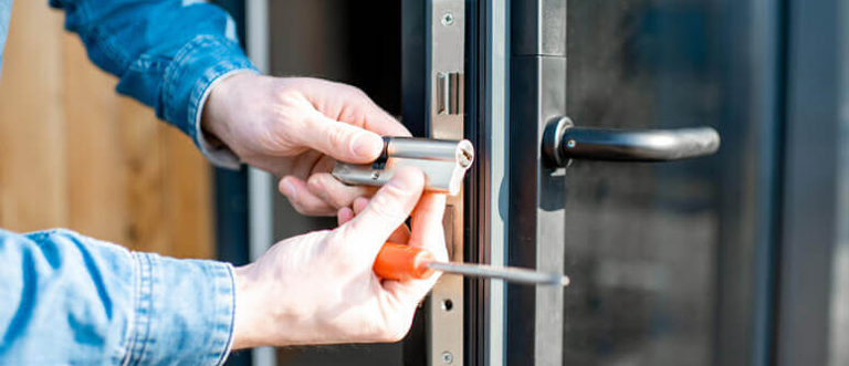 Commercial Locksmith Mayflower Village